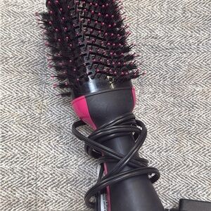 Revlon hot Hair Dryer Brush